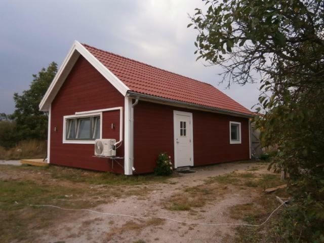 Stuga Pa Hassloe Bredavik  Exterior photo